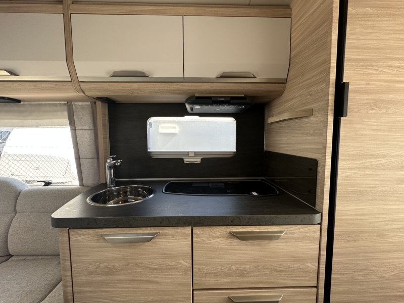 CARAVANA SEGONA MÀ KNAUS SÜDWIND 450 FU