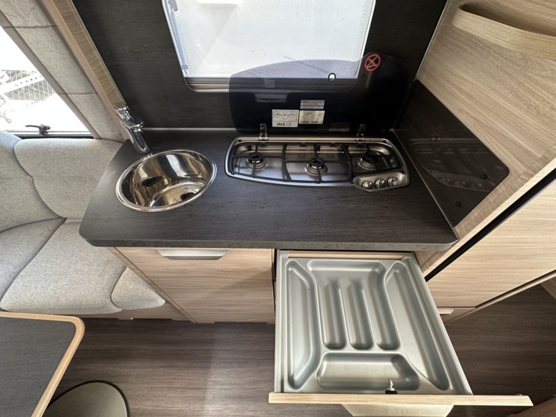 CARAVANA SEGONA MÀ KNAUS SÜDWIND 450 FU