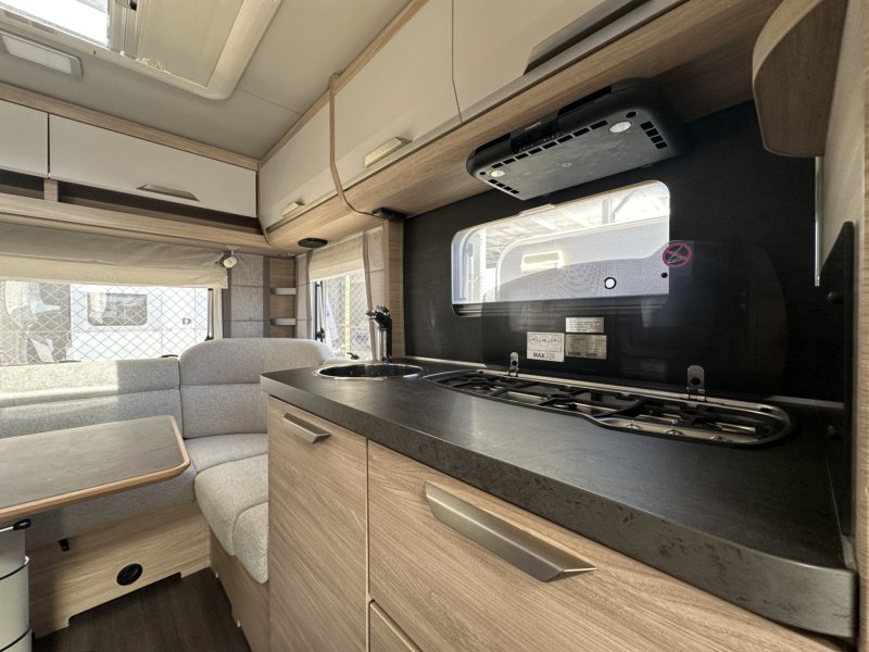 CARAVANA SEGONA MÀ KNAUS SÜDWIND 450 FU