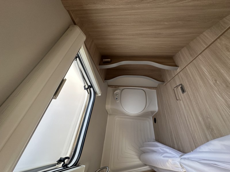 CARAVANA SEGONA MÀ KNAUS SÜDWIND 450 FU