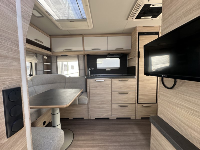 CARAVANA SEGONA MÀ KNAUS SÜDWIND 450 FU