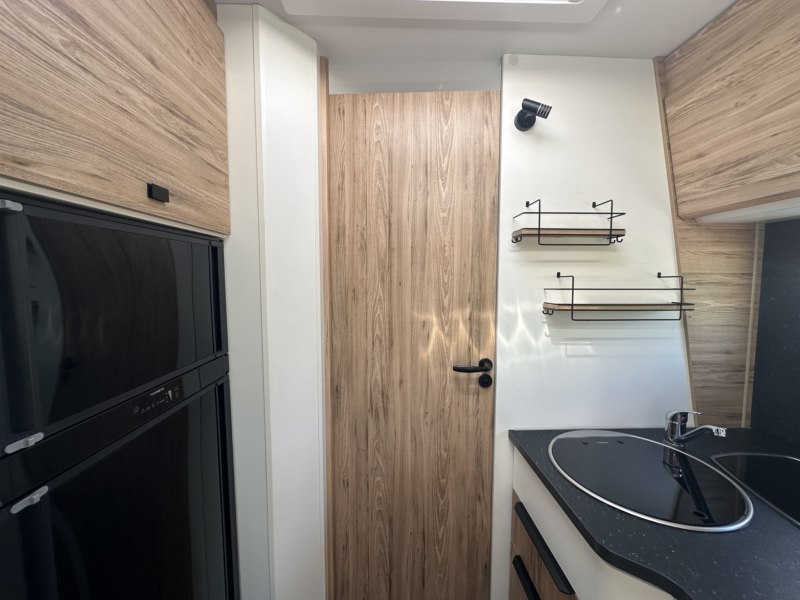 AUTOCARAVANA SEGONA MÀ PILOTE P746 C