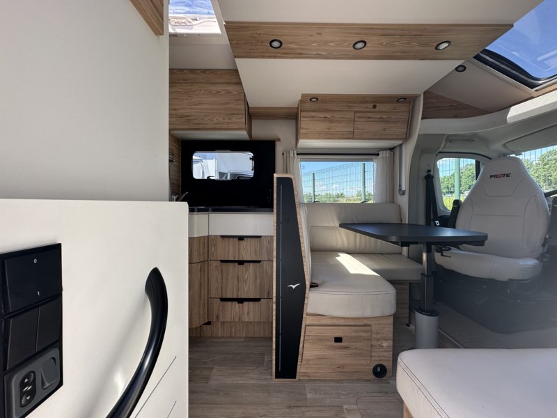 AUTOCARAVANA SEGONA MÀ PILOTE P746 C