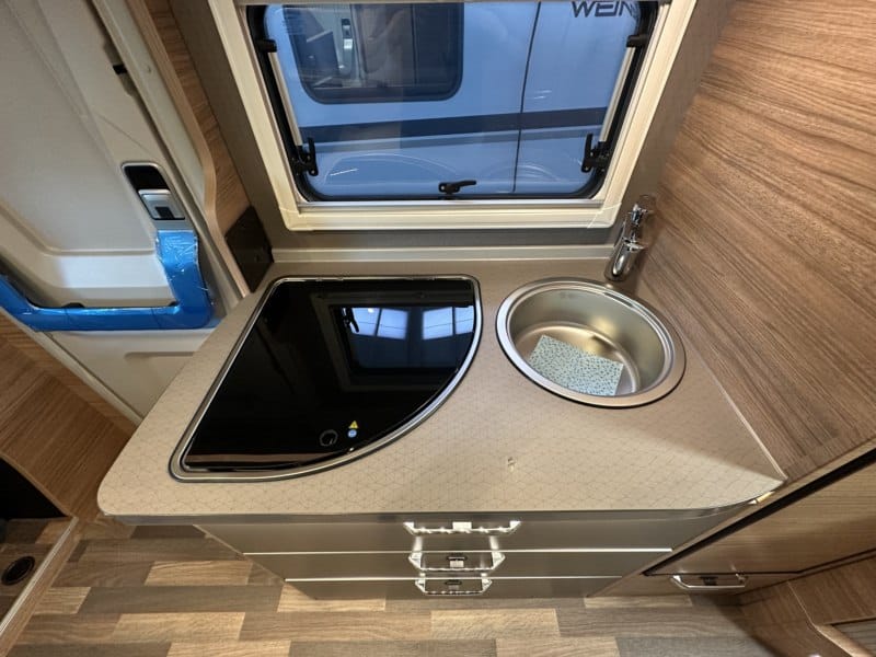 AUTOCARAVANA WEINSBERG CARACOMPACT SUITE 640 MEG