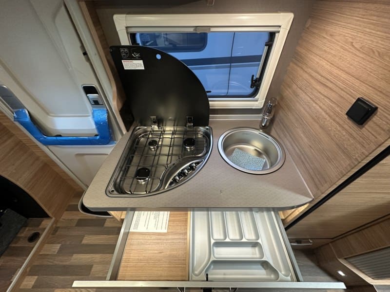 AUTOCARAVANA WEINSBERG CARACOMPACT SUITE 640 MEG