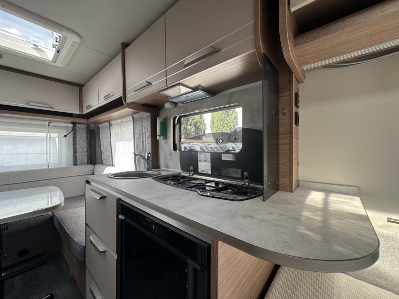CARAVANA SEGONA MÀ KNAUS SPORT 450 FU