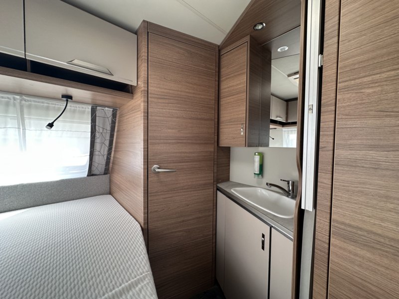CARAVANA SEGONA MÀ KNAUS SPORT 450 FU