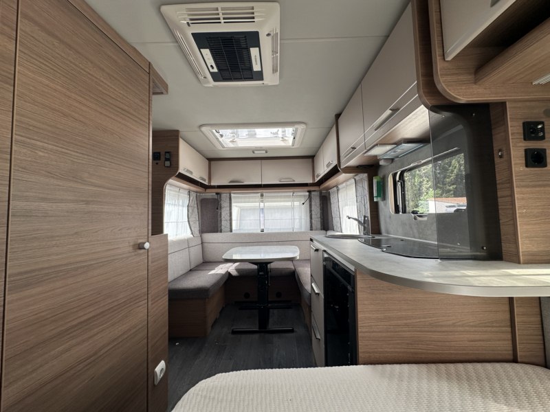 CARAVANA SEGONA MÀ KNAUS SPORT 450 FU