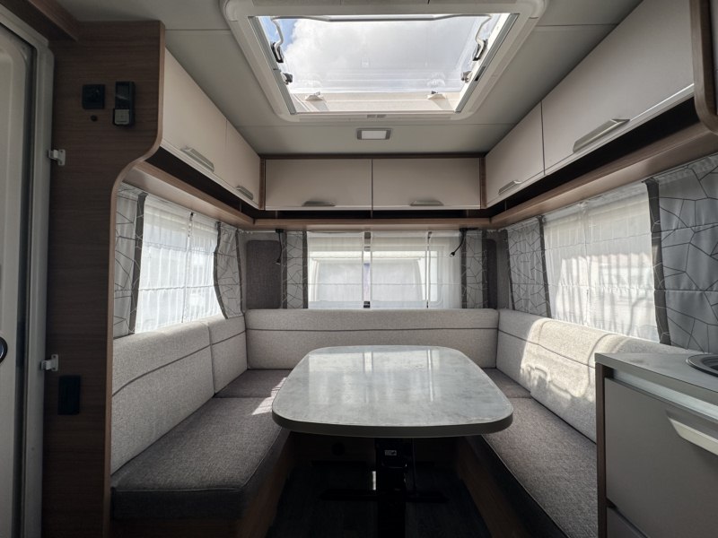 CARAVANA SEGONA MÀ KNAUS SPORT 450 FU