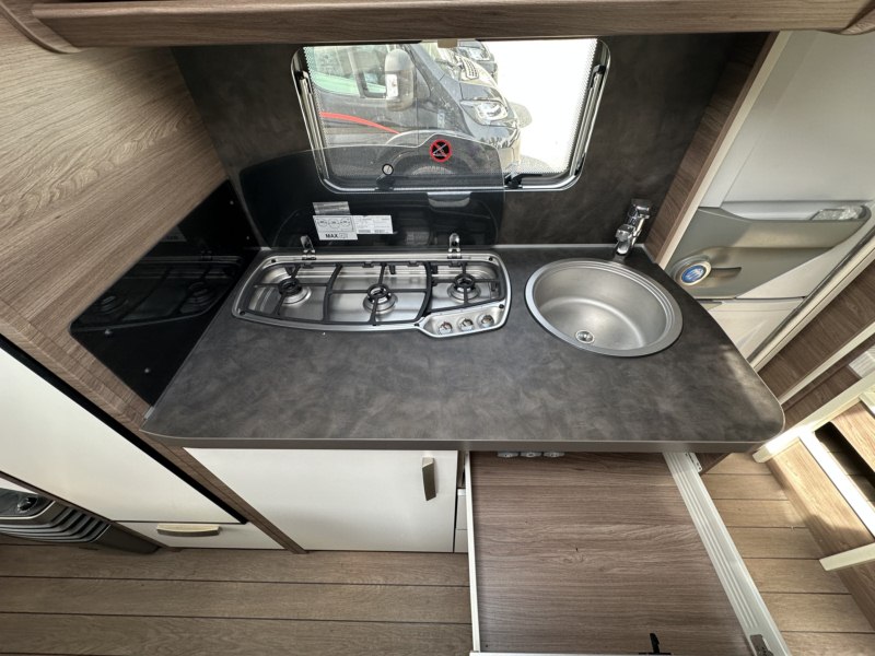 CARAVANA SEGONA MÀ KNAUS SPORT 500 QDK SILVER SELECTION