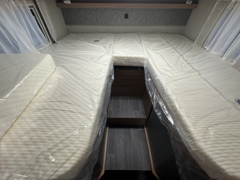 AUTOCARAVANA WEINSBERG CARACOMPACT 640 MEG [EDITION PEPPER]