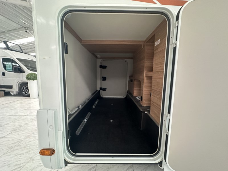 AUTOCARAVANA WEINSBERG CARACOMPACT 640 MEG [EDITION PEPPER]