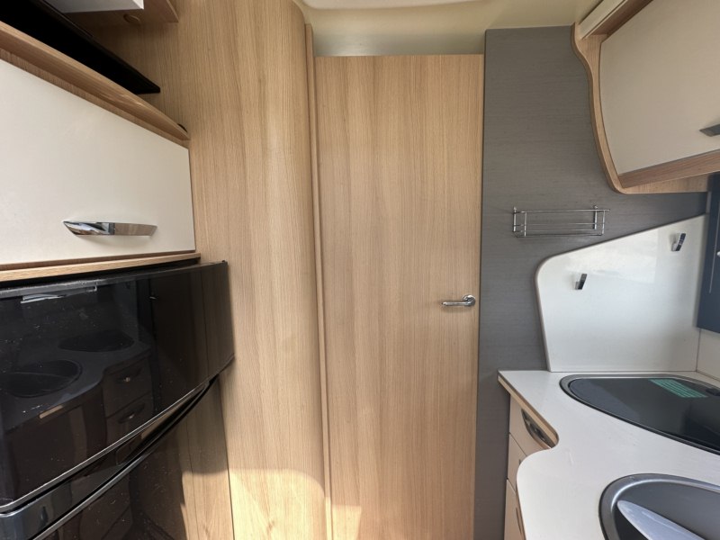 AUTOCARAVANA SEGUNDA MANO MCLOUIS NEVIS 379 G