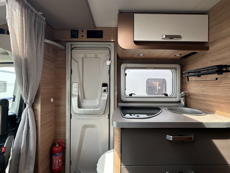 AUTOCARAVANA SEGONA MÀ WEINSBERG CARACOMPACT 600 MF
