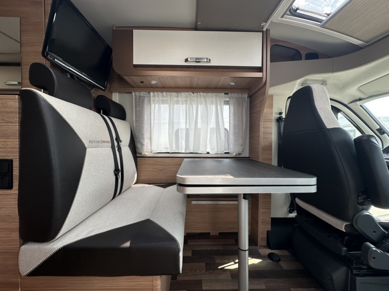 AUTOCARAVANA SEGONA MÀ WEINSBERG CARACOMPACT 600 MF