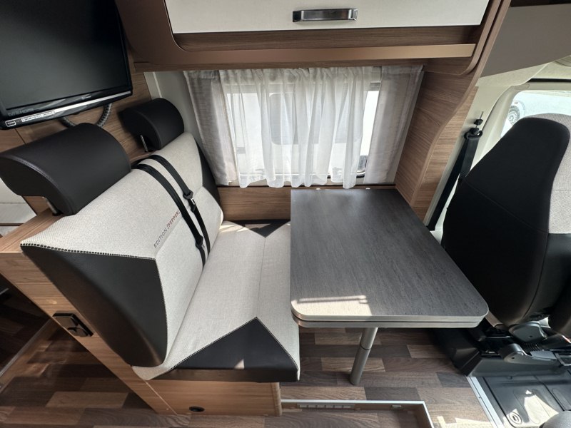 AUTOCARAVANA SEGONA MÀ WEINSBERG CARACOMPACT 600 MF