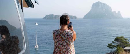¿Se puede viajar en ferry con una autocaravana?
