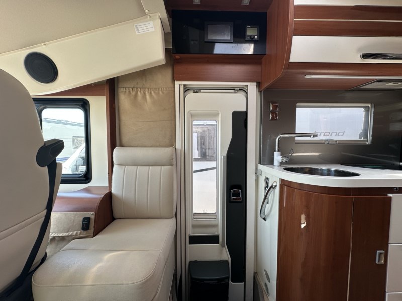 AUTOCARAVANA SEGUNDA MANO MOBILVETTA K YATCH TEKNO LINE 80
