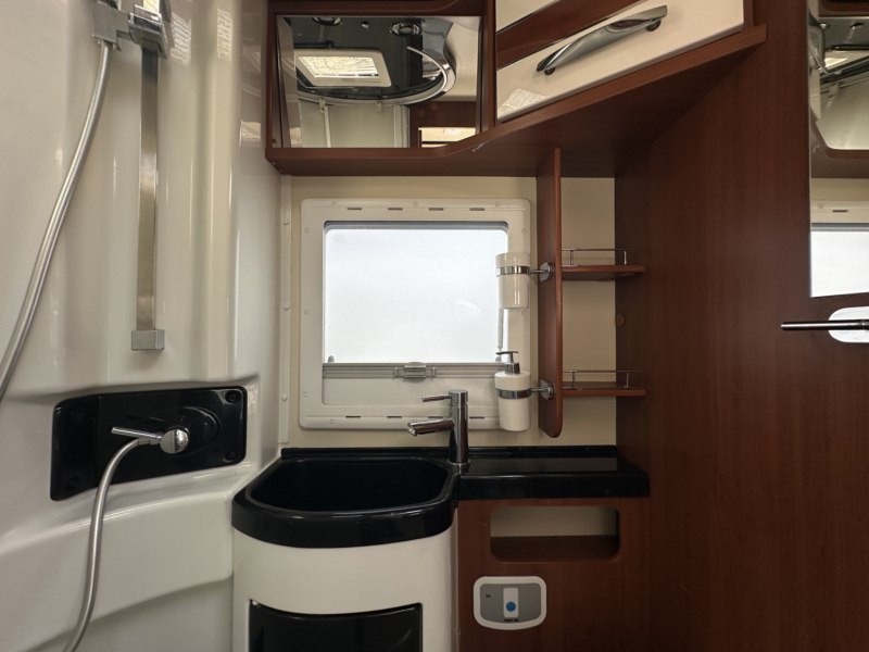 AUTOCARAVANA SEGUNDA MANO MOBILVETTA K YATCH TEKNO LINE 80