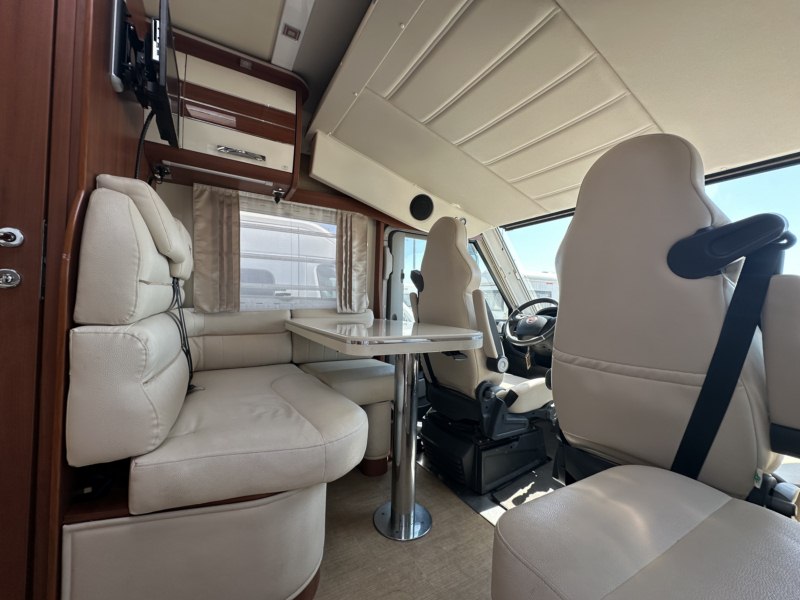 AUTOCARAVANA SEGUNDA MANO MOBILVETTA K YATCH TEKNO LINE 80