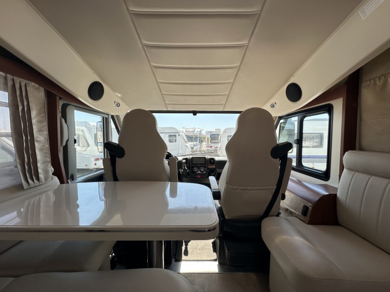 AUTOCARAVANA SEGUNDA MANO MOBILVETTA K YATCH TEKNO LINE 80