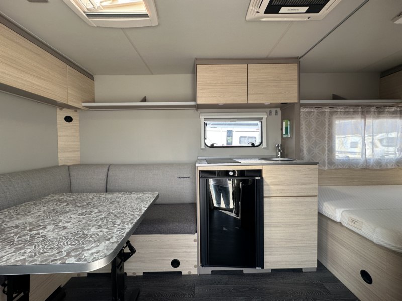 CARAVANA SEGONA MÀ WEINSBERG CARACITO 450 FU