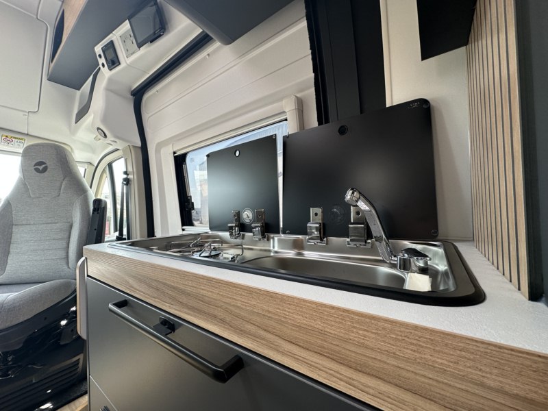 CAMPER PILOTE V633 M EXPRESSION