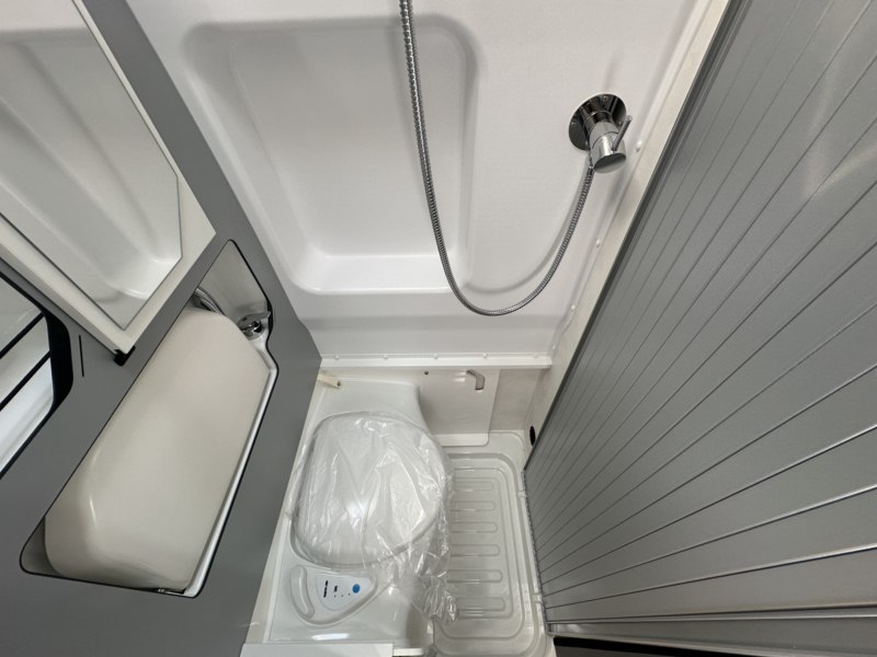 CAMPER PILOTE V633 M EXPRESSION