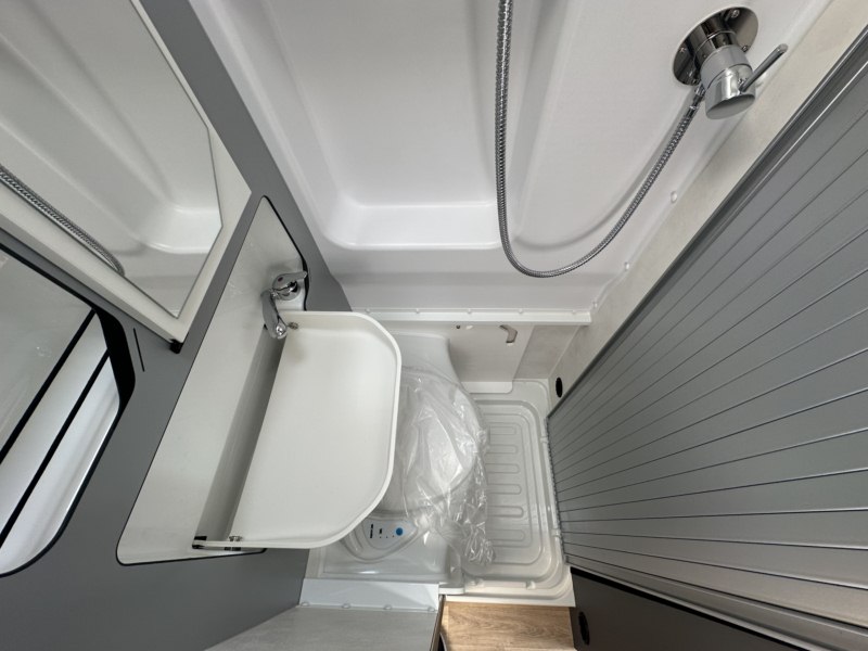 CAMPER PILOTE V633 M EXPRESSION