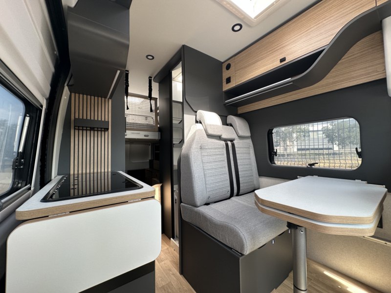 CAMPER PILOTE V633 M EXPRESSION
