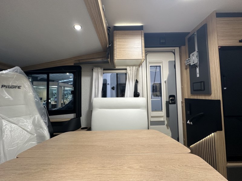 AUTOCARAVANA PILOTE G740 FC EXPRESSION