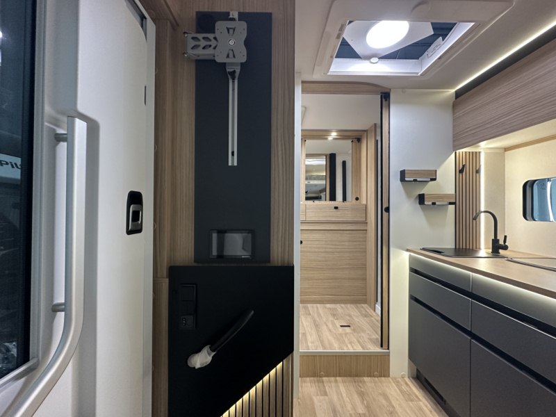 AUTOCARAVANA PILOTE P690D EVIDENCE