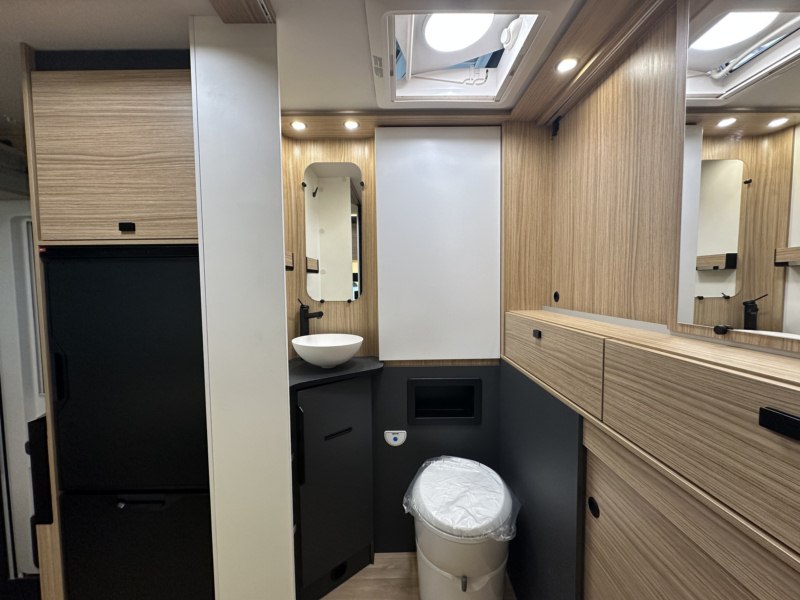 AUTOCARAVANA PILOTE P690D EVIDENCE