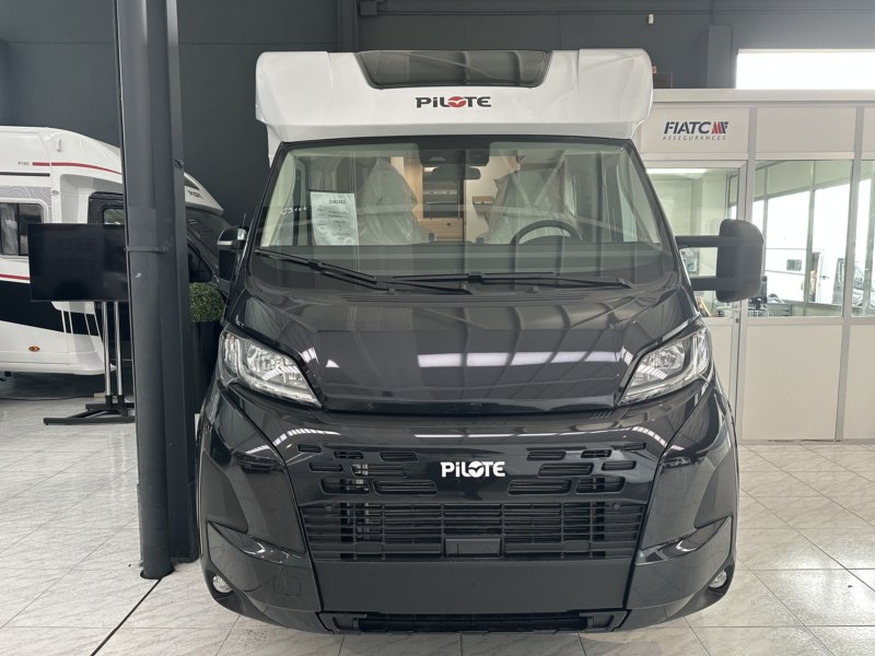 AUTOCARAVANA PILOTE P690D EVIDENCE