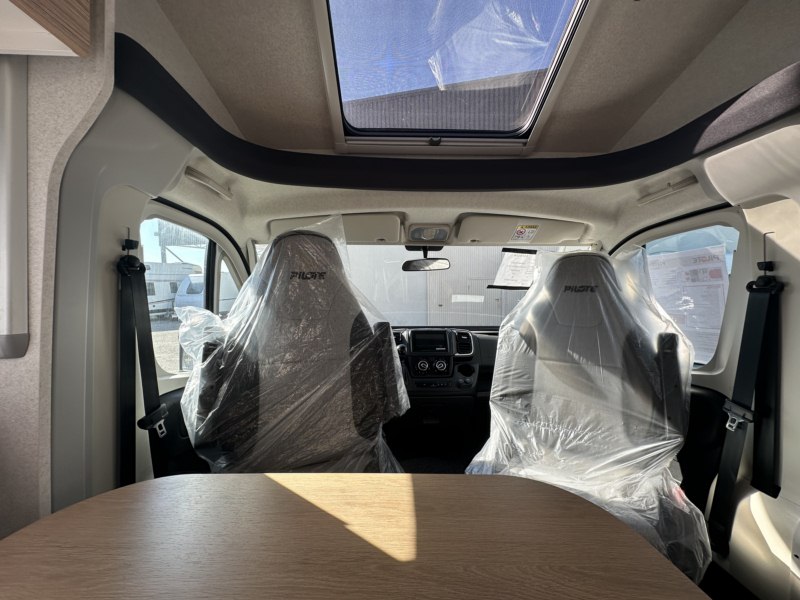 AUTOCARAVANA PILOTE P740C EVIDENCE