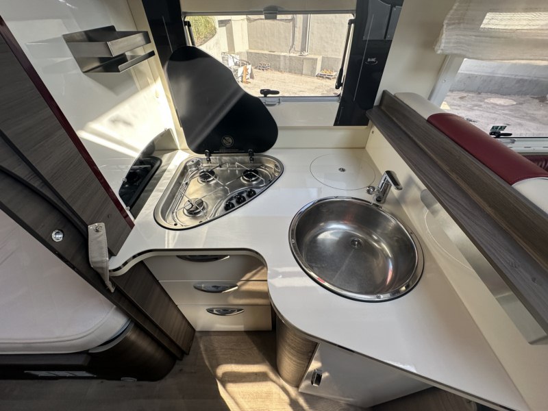 AUTOCARAVANA SEGONA MÀ MCLOUIS NEVIS 75