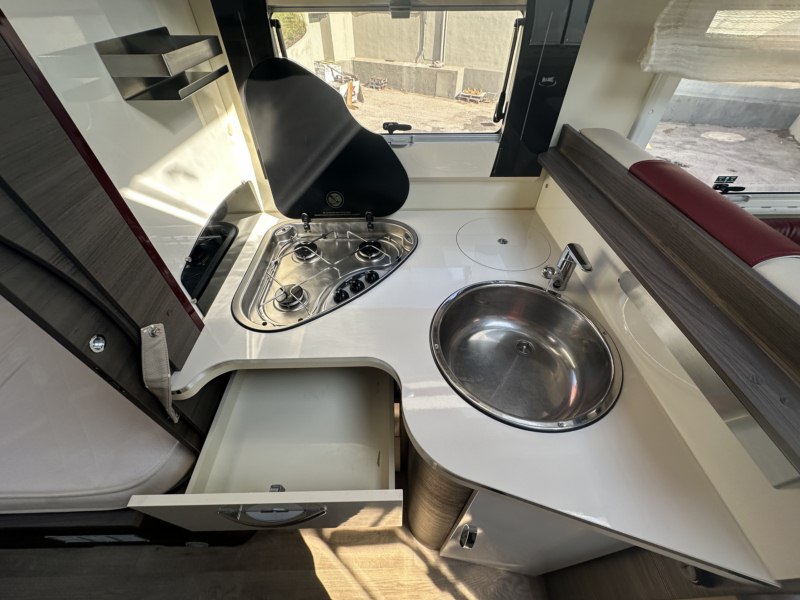 AUTOCARAVANA SEGONA MÀ MCLOUIS NEVIS 75