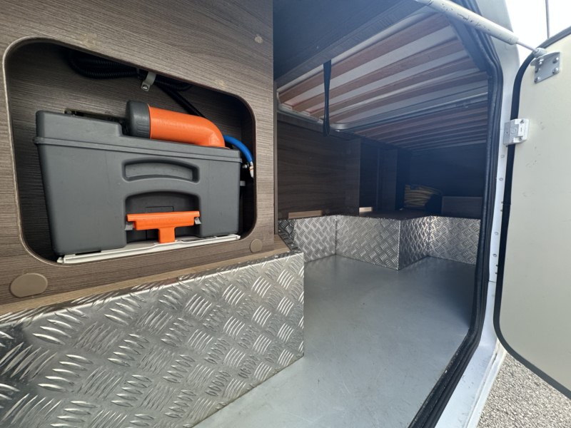 AUTOCARAVANA SEGONA MÀ MCLOUIS NEVIS 75