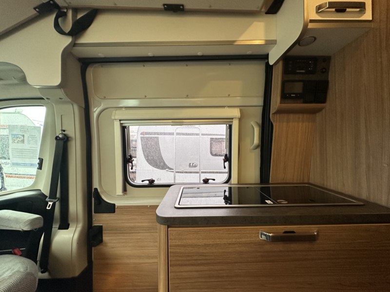 CAMPER SEGUNDA MANO WEINSBERG CARABUS 600 DQ