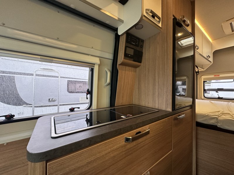CAMPER SEGUNDA MANO WEINSBERG CARABUS 600 DQ