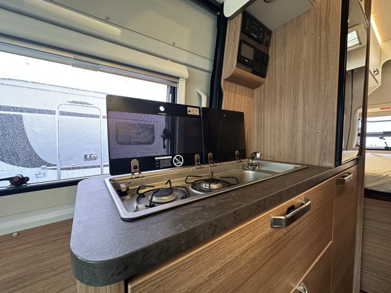 CAMPER SEGUNDA MANO WEINSBERG CARABUS 600 DQ
