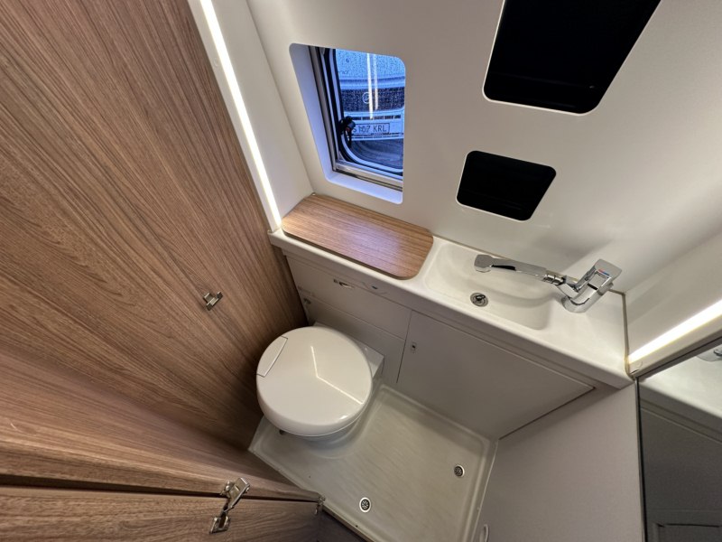 CAMPER SEGUNDA MANO WEINSBERG CARABUS 600 DQ
