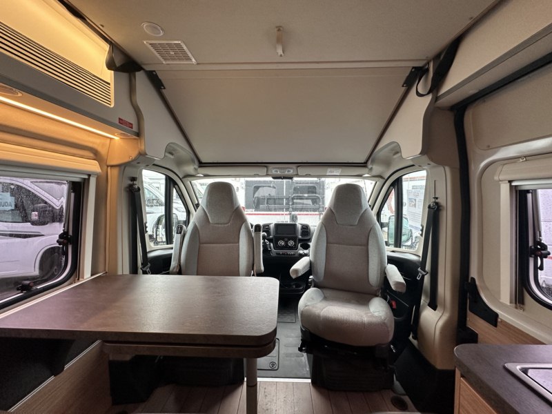 CAMPER SEGUNDA MANO WEINSBERG CARABUS 600 DQ